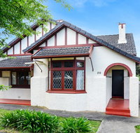 Victor Harbor Cottage 'Cornhill' - Pet Friendly - Holiday Great Ocean Road