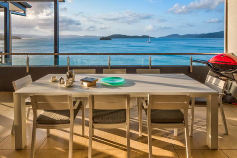 Villa 16 The Edge On Hamilton Island - Holiday Great Ocean Road 3