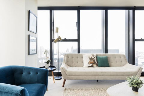 Wake To Eureka Tower Views From Prestigious Collins St - Holiday Great Ocean Road 0