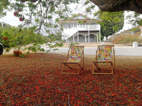 Walk To Beach Queenslander HOME In CBD Hervey Bay - Holiday Great Ocean Road 1