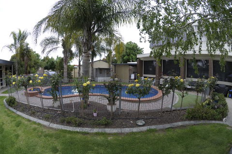 Warrina Motor Inn - Holiday Great Ocean Road 3