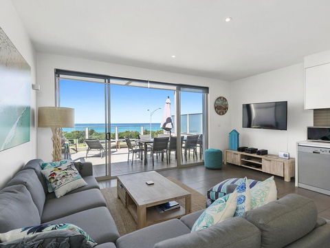 WATERFRONT SEVEN - In The Heart Of Lorne - Holiday Great Ocean Road 3