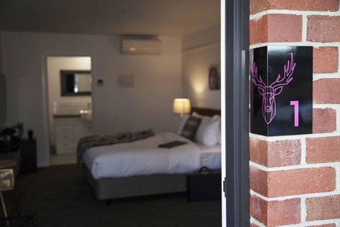 Daylesford Art Motel - Holiday Great Ocean Road 8