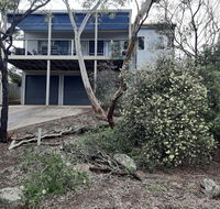 Elevated Holiday House Overlooks Tranquil Wetlands - Holiday Great Ocean Road