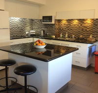 Austral Place 88 via Merri River - Holiday Great Ocean Road
