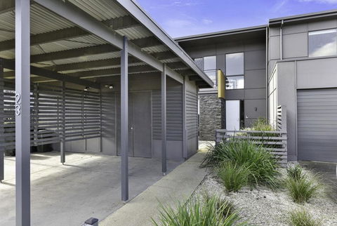 Torquay Golf Retreats - Pool, Beach, Tennis, Golf - Holiday Great Ocean Road 4