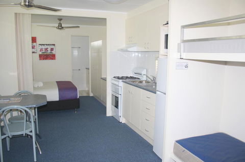 Alex Beach Cabins And Tourist Park - Holiday Great Ocean Road 41