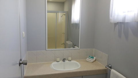 Alex Beach Cabins And Tourist Park - Holiday Great Ocean Road 2