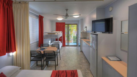 Alex Beach Cabins And Tourist Park - Holiday Great Ocean Road 33