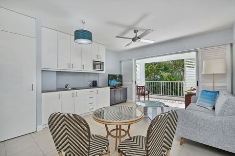 Palm Cove Paradise - Couples Spa Beach Getaway - Holiday Great Ocean Road 0