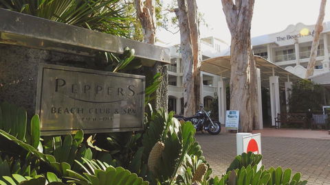 Palm Cove Paradise - Couples Spa Beach Getaway - Holiday Great Ocean Road 2