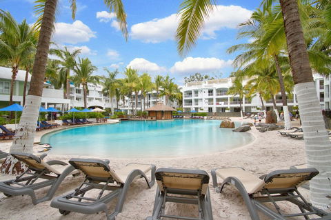 Palm Cove Paradise - Couples Spa Beach Getaway - Holiday Great Ocean Road 15