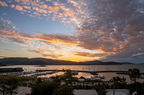 Sunlit Waters Studio Apartments - Holiday Great Ocean Road 16