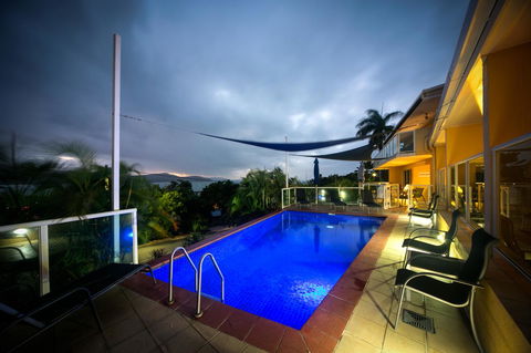 Sunlit Waters Studio Apartments - Holiday Great Ocean Road 2