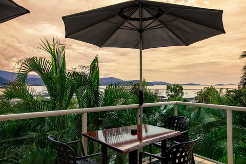 Sunlit Waters Studio Apartments - Holiday Great Ocean Road 33