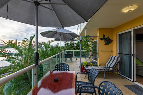Sunlit Waters Studio Apartments - Holiday Great Ocean Road 22