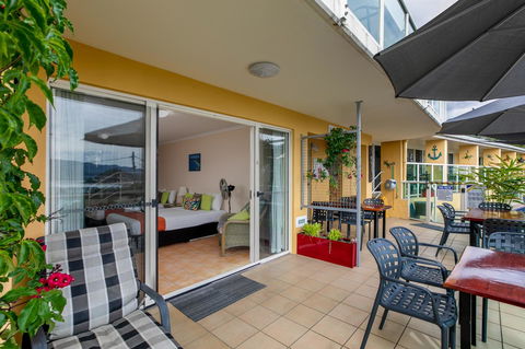 Sunlit Waters Studio Apartments - Holiday Great Ocean Road 31
