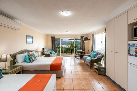 Sunlit Waters Studio Apartments - Holiday Great Ocean Road 39