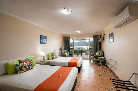 Sunlit Waters Studio Apartments - Holiday Great Ocean Road 23