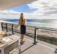Iconic Kirra Beach Resort - Holiday Great Ocean Road