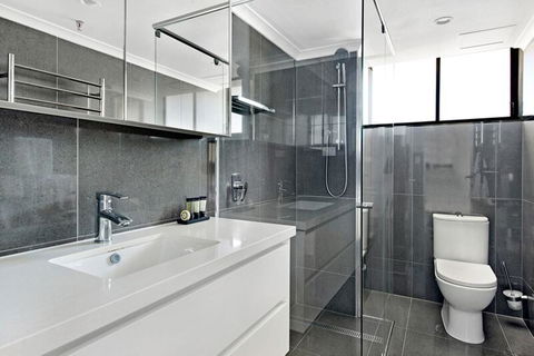ULTIQA Beach Haven On Broadbeach - Holiday Great Ocean Road 6