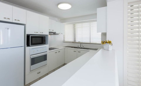 South Pacific Plaza - Official - Holiday Great Ocean Road 27