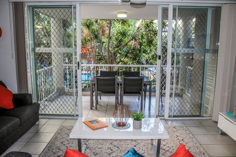 Surfers Beach Holiday Apartments - Holiday Great Ocean Road 14