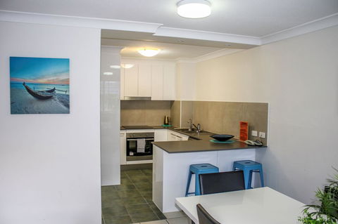 Surfers Beach Holiday Apartments - Holiday Great Ocean Road 18