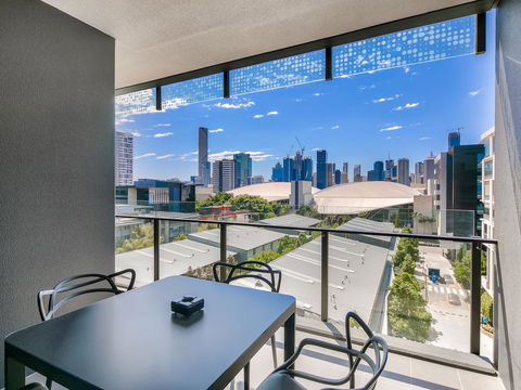 Opera Apartments South Brisbane - Holiday Great Ocean Road 6
