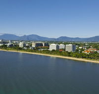 Holiday Inn Cairns Harbourside - Holiday Great Ocean Road