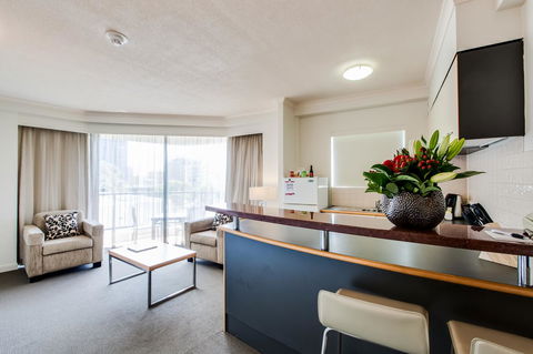 Central Cosmo Apartment Hotel - Holiday Great Ocean Road 28