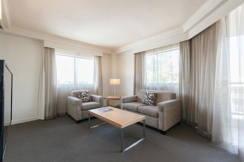 Central Cosmo Apartment Hotel - Holiday Great Ocean Road 14