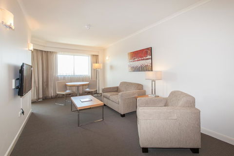 Central Cosmo Apartment Hotel - Holiday Great Ocean Road 16