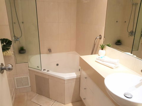 Gemini Court Holiday Apartments - Holiday Great Ocean Road 41