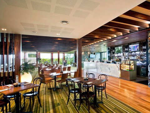 Eatons Hill Hotel - Holiday Great Ocean Road 6