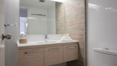 Norfolk Luxury Beachfront Apartments - Holiday Great Ocean Road 16
