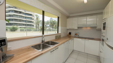 Norfolk Luxury Beachfront Apartments - Holiday Great Ocean Road 21