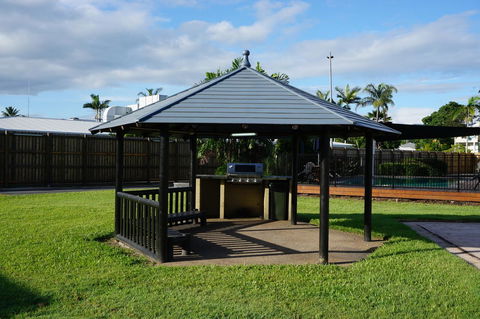 YAL Cairns - A Motel That Makes A Difference - Holiday Great Ocean Road 7