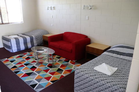YAL Cairns - A Motel That Makes A Difference - Holiday Great Ocean Road 3