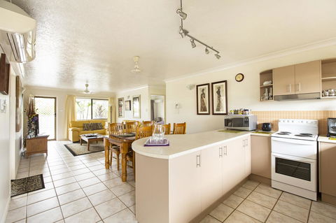 Marcol Place Holiday Apartments - Holiday Great Ocean Road 5