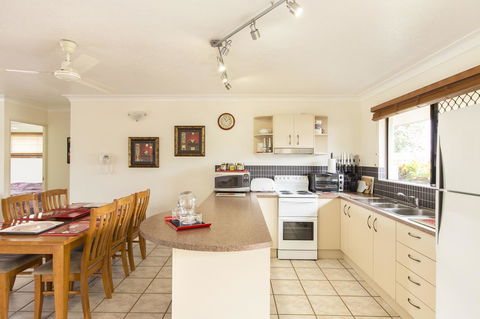 Marcol Place Holiday Apartments - Holiday Great Ocean Road 4