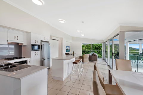Oasis Apartments On Hamilton Island By HIHA - Holiday Great Ocean Road 40