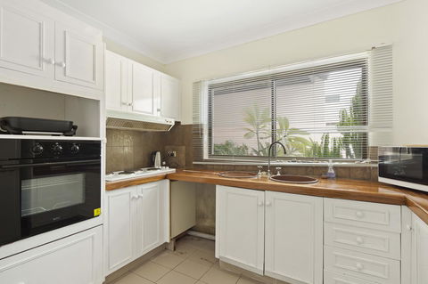 Location! 2BR Town View Unit In Centre Of Airlie. - Holiday Great Ocean Road 11