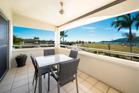 Portside Whitsunday Luxury Holiday Apartments - Holiday Great Ocean Road 4