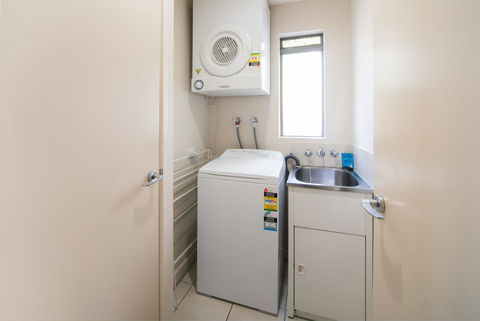 Portside Whitsunday Luxury Holiday Apartments - Holiday Great Ocean Road 11