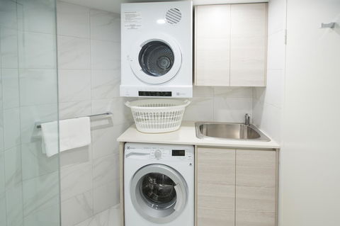Miami Beachside Holiday Apartments - Holiday Great Ocean Road 17
