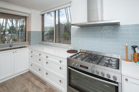 Miami Beachside Holiday Apartments - Holiday Great Ocean Road 12