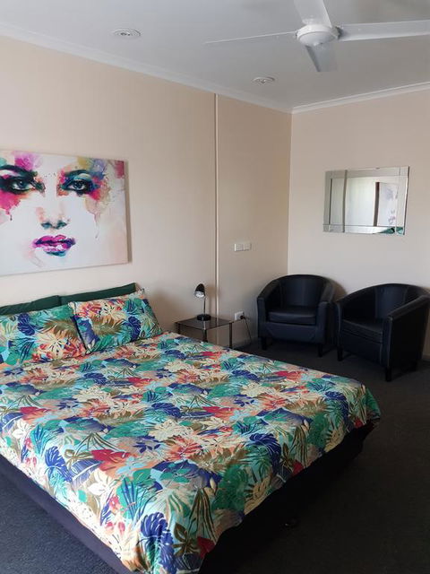 Wentworth Central Motor Inn - Holiday Great Ocean Road 3