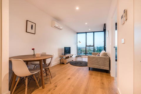 Whitehorse Tower Deluxe 1 Bedroom With View - Holiday Great Ocean Road 1