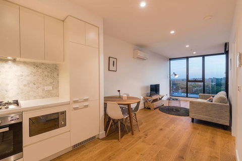 Whitehorse Tower Deluxe 1 Bedroom With View - Holiday Great Ocean Road 3